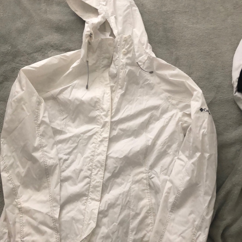 Columbia wind breaker